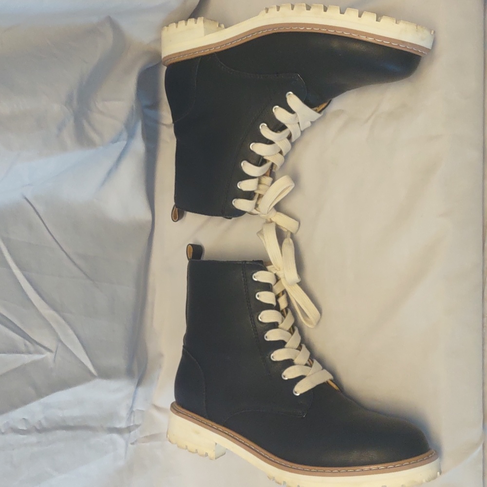 Oasis Society Women's Black Vegan Leather Combat Boots Size 7.5 Medium EUC - Picture 5 of 14